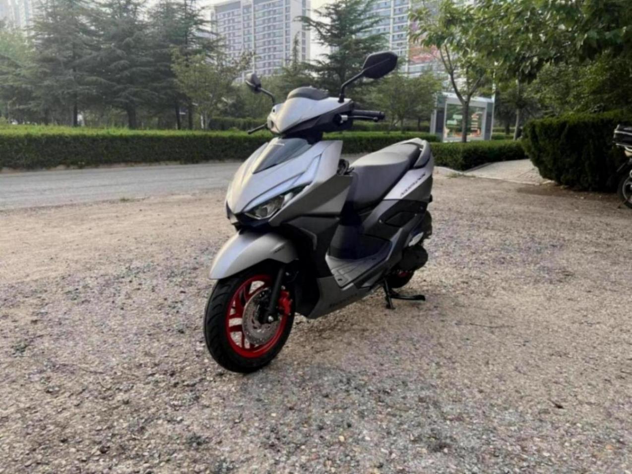 運(yùn)動鋼炮125踏板最強(qiáng)選手!本田NS125RX買車必看詳盡評測!
