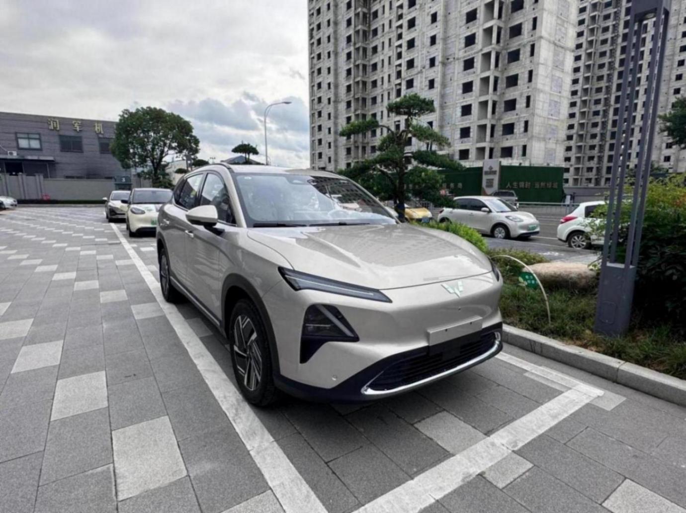 五菱星光S實車到店,8月上市,空間表現不錯
