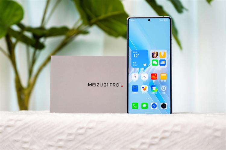 領克首款手機將發布,是雙向奔赴,還是魅族21 Pro再度“換皮”?