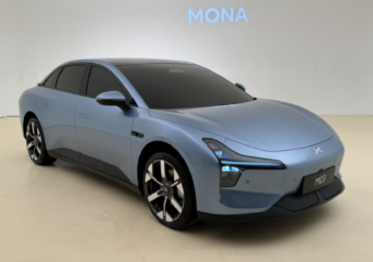 給年輕人的驚喜:小鵬MONA M03內(nèi)飾體驗