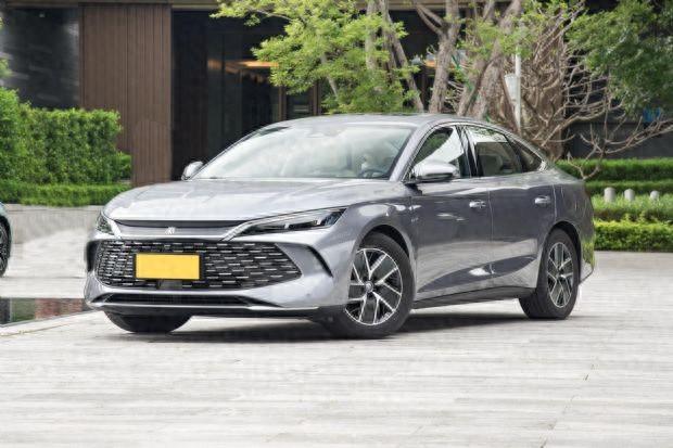 7月轎車銷量排行榜!比亞迪秦L DM躍居第二,軒逸不敵朗逸僅第六