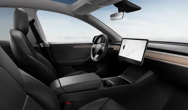 自駕新選擇,極氪001與特斯拉ModelY,哪個讓你更自由?