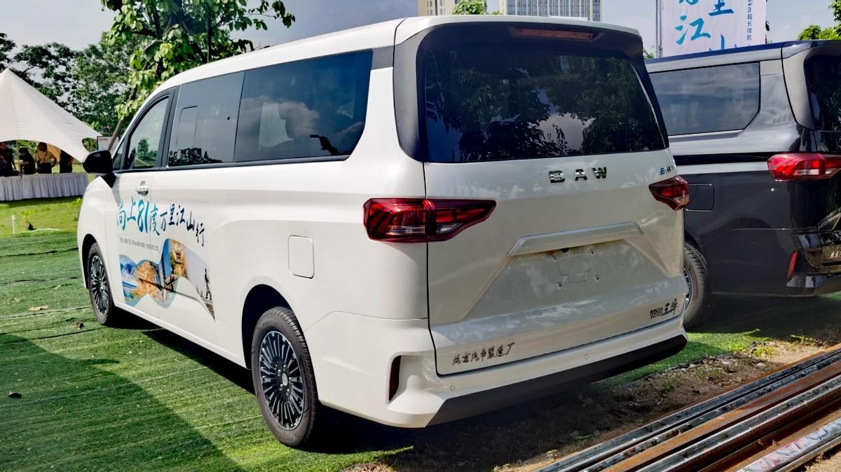 0.06元/公里,跑營運香不香?中大型MPV新增81kWh系列車型