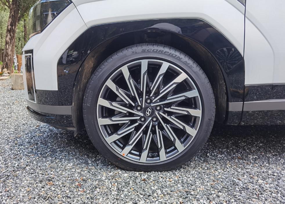 搖身一變成了“硬派SUV”? 實(shí)拍北京現(xiàn)代全新一代勝達(dá)