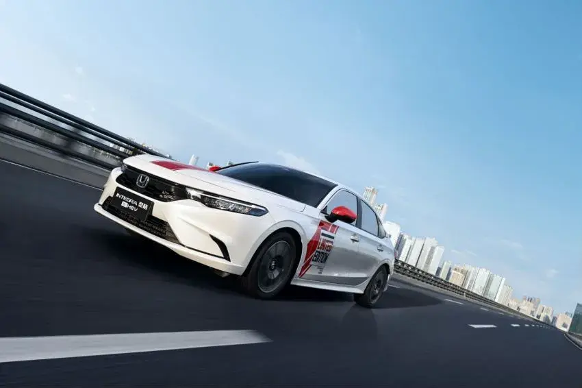 本田型格以MT、CVT、HEV三大動力類型,構(gòu)建了動力與智能完美融合