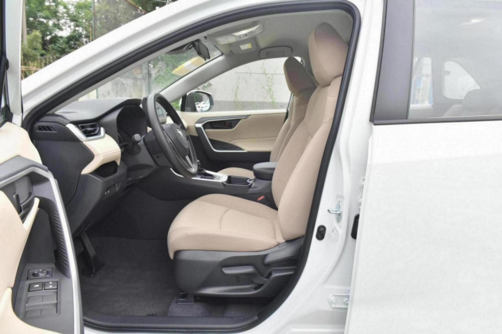 配2.0L動力,月銷16683臺,軸距2690mm,解讀一汽豐田RAV4榮放