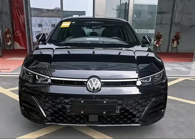 全新帕薩特PRO實車曝光,尺寸新提升,兩種渦輪動力可選