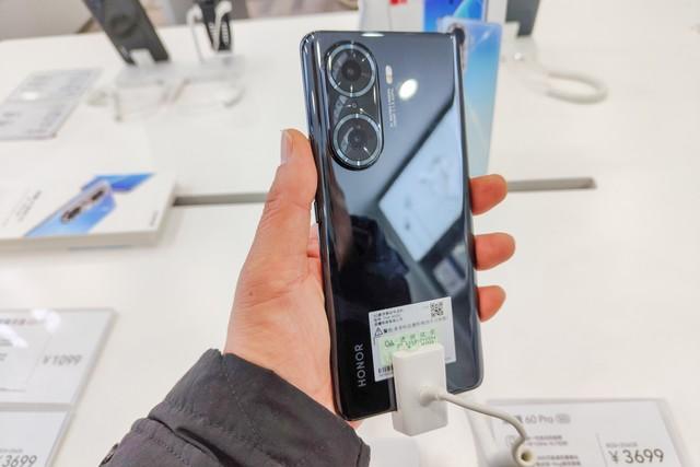 華為 Mate60:你會為科技傳奇買單嗎?