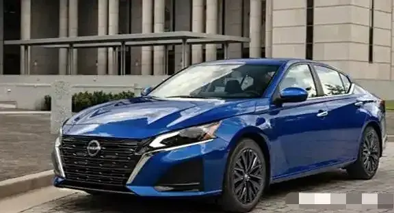 2025款日產(chǎn)天籟曝光,標配2.0T動力