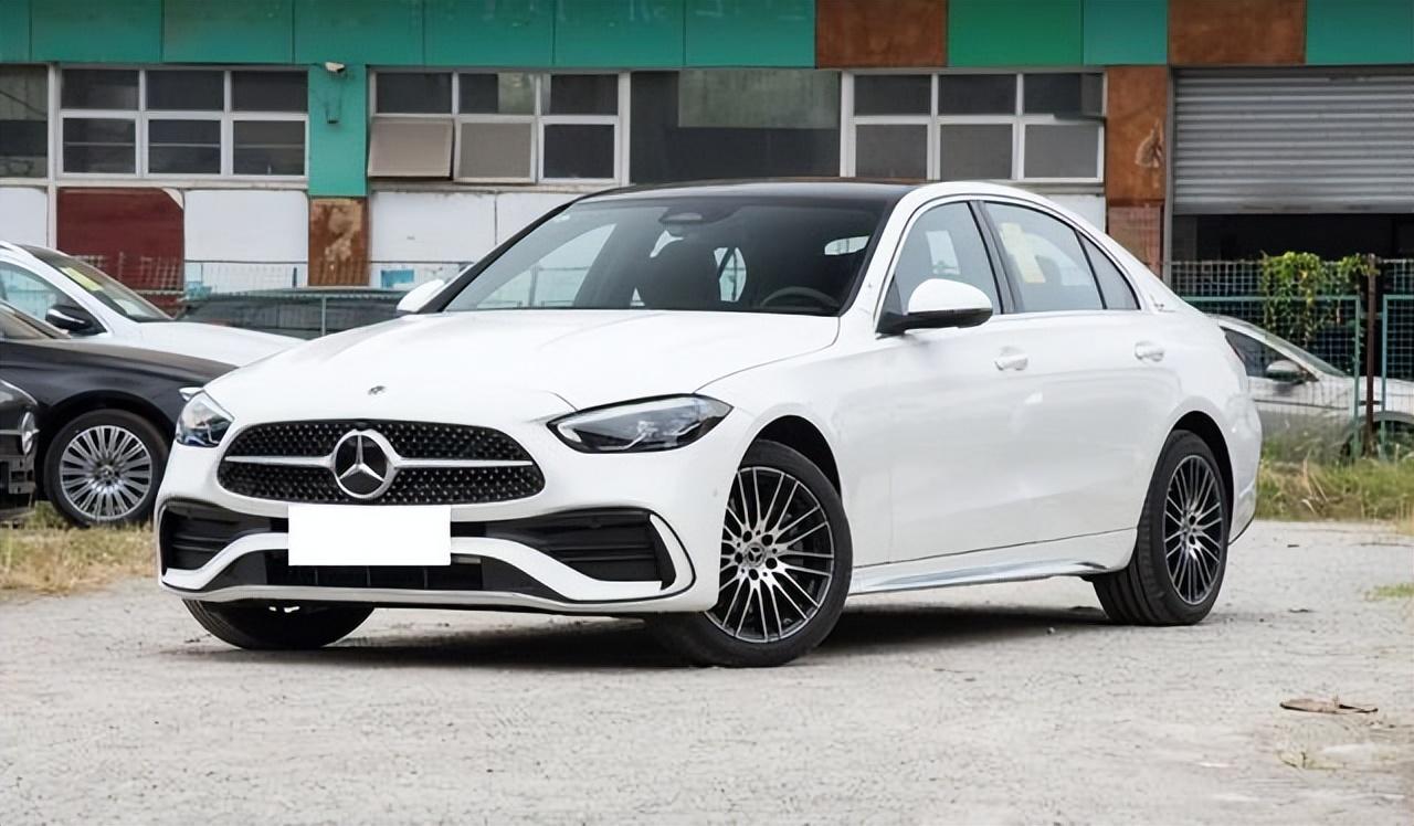 奧迪油車全系價格“大跳水”,A4L、Q5L、A6L搶著降,市場變了?