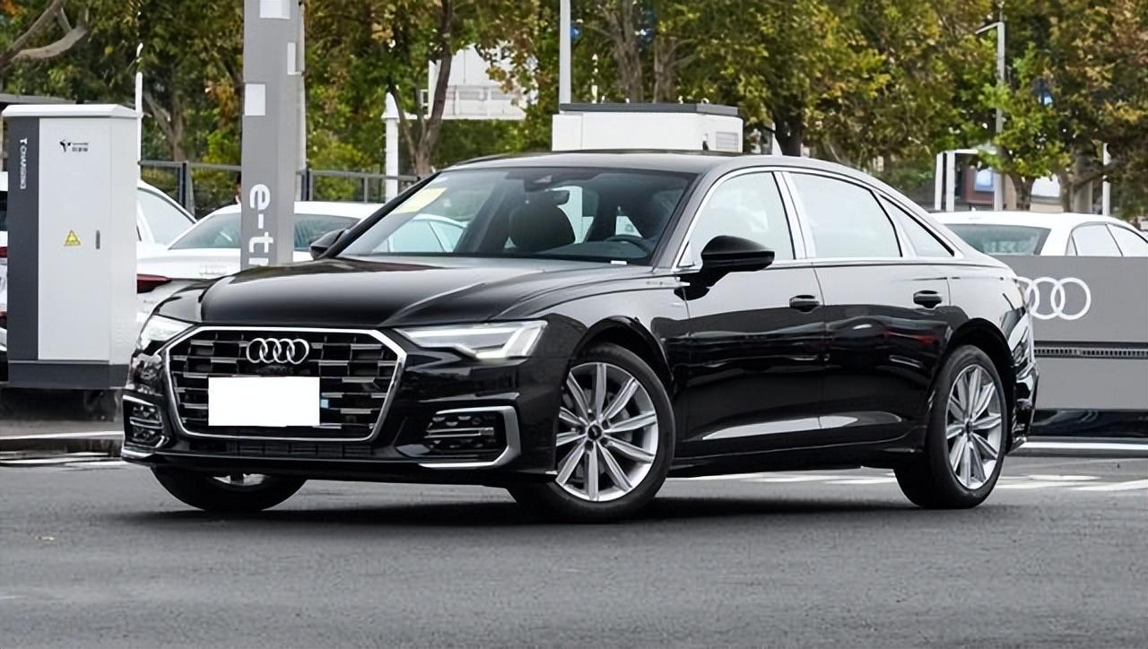 奧迪油車全系價格“大跳水”,A4L、Q5L、A6L搶著降,市場變了?