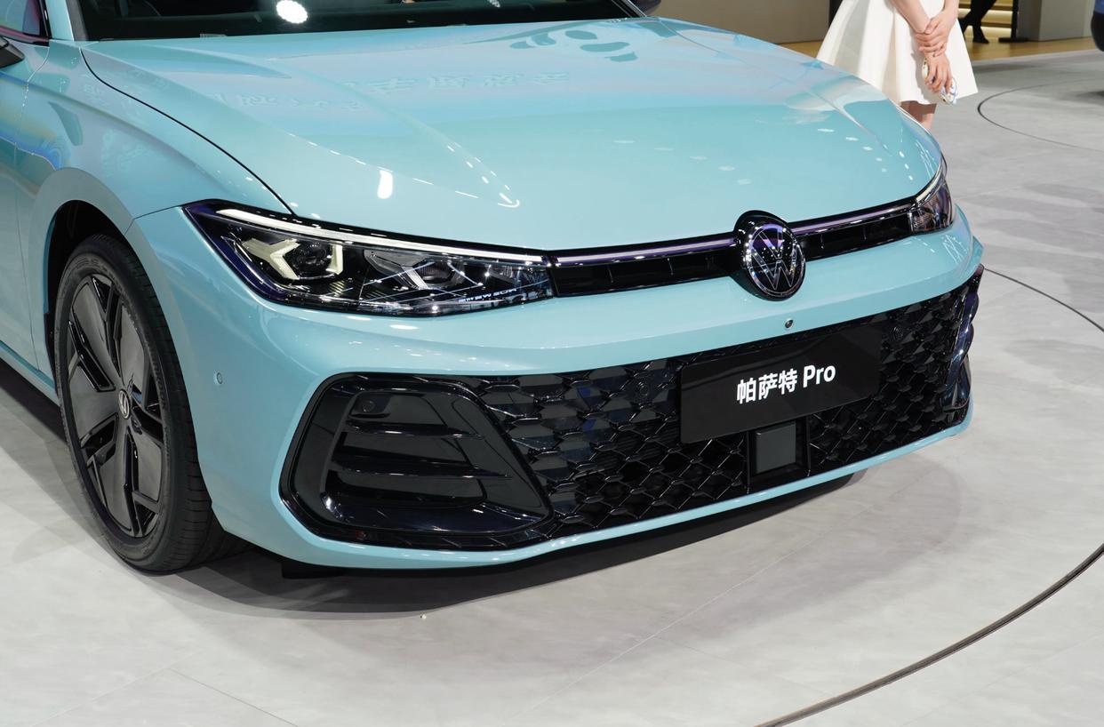 新車智讀|上汽大眾帕薩特Pro首發,“奶油色”車漆變年輕!