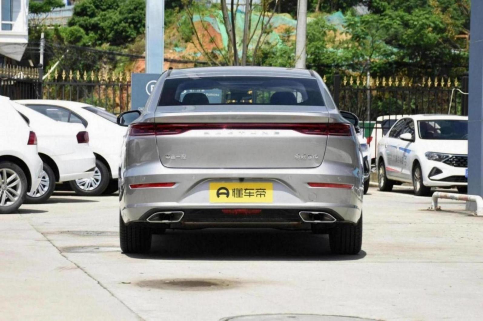 10萬預算購B級車,搭載1.5T動力,奔騰B70龍騰版值得入手