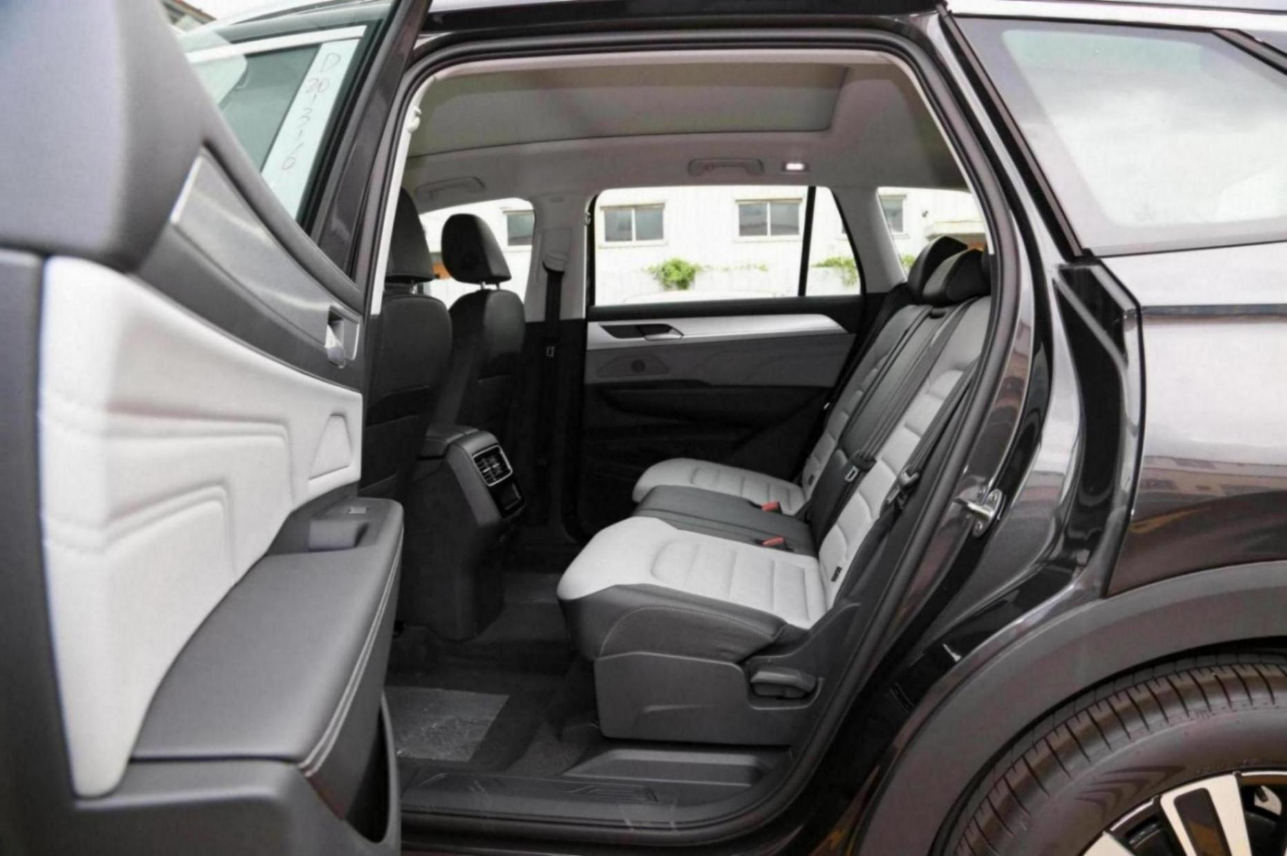 定位中大型SUV,搭載2.0T+7DCT,大眾攬巡實力表現值得一看