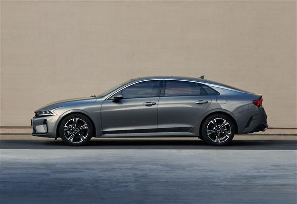 2025款起亞K5上市,四款配置車型,售價13.98萬元起