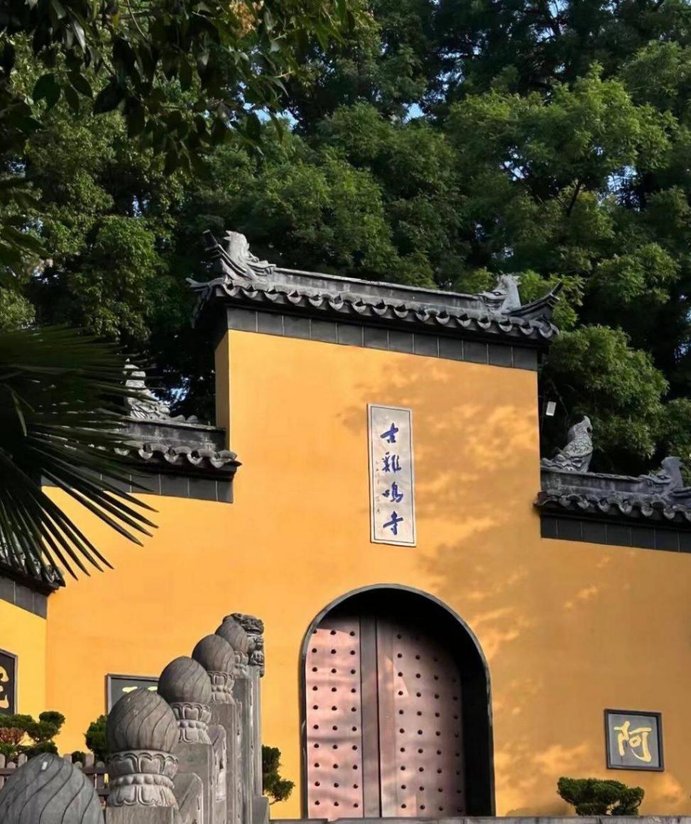 百年拖掛專家-全新福特探險者昆侖巔峰版