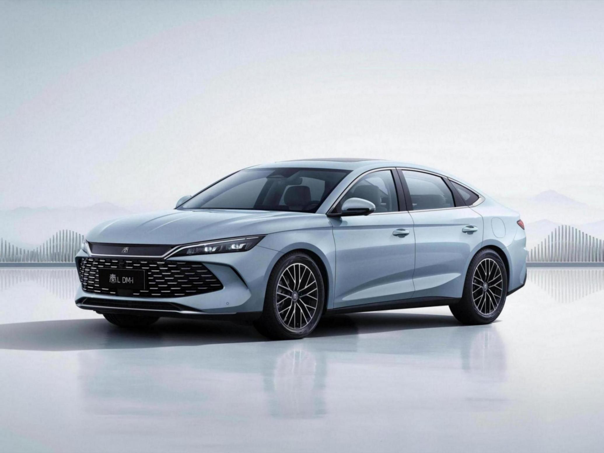 單月8萬輛!4.83米轎車9萬多,7.5秒破百2.9L油耗,一箱油2000km