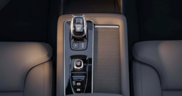新款沃爾沃XC90亮相,插混版純電續航70km,P4電機專注性能?