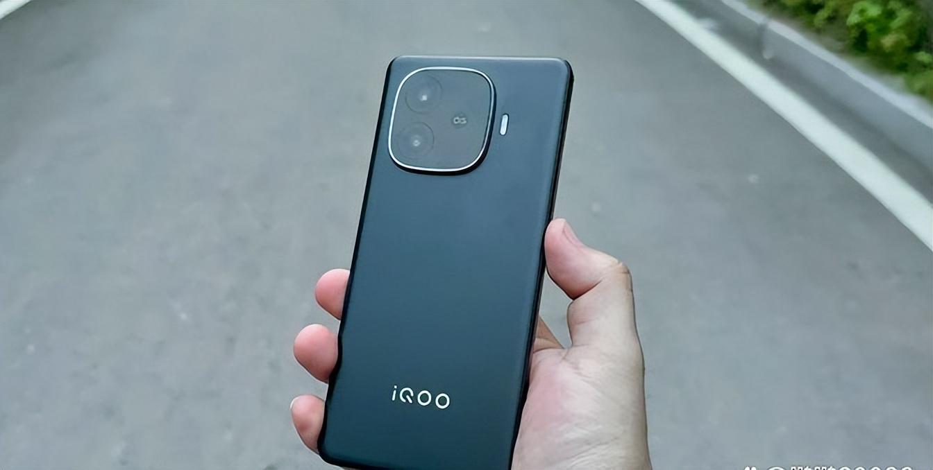 天璣9300+加持,iQOO Z9 Turbo+揭秘:超低價格背后的3大驚喜