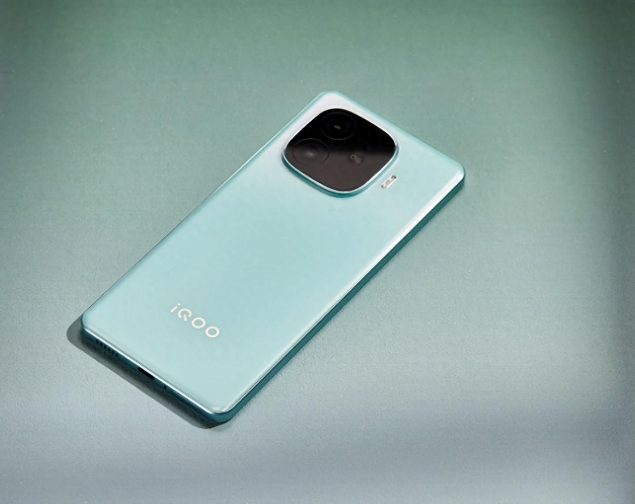 iQOO Z9 Turbo+手機(jī)官宣本月發(fā)布,搭載天璣9300+芯片!