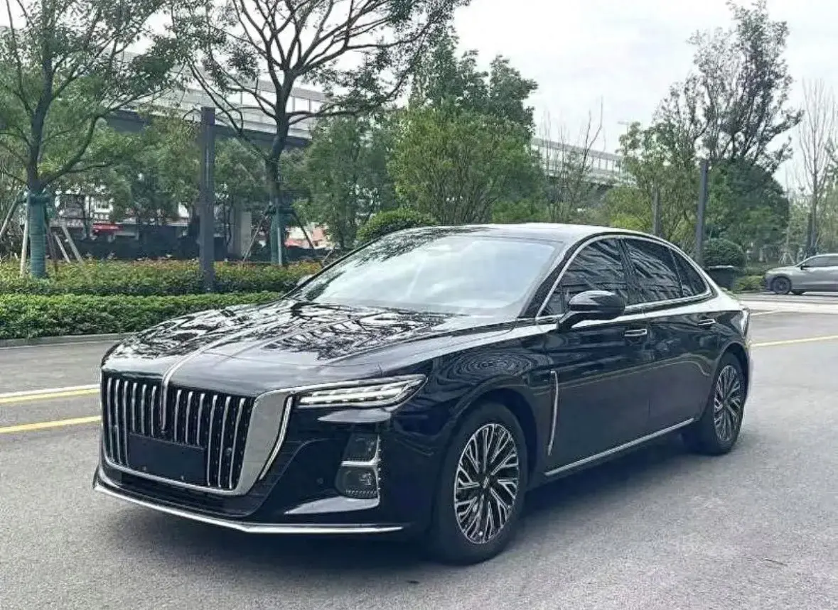 紅旗 H5是中國一汽紅旗品牌旗下的一款中型轎車
