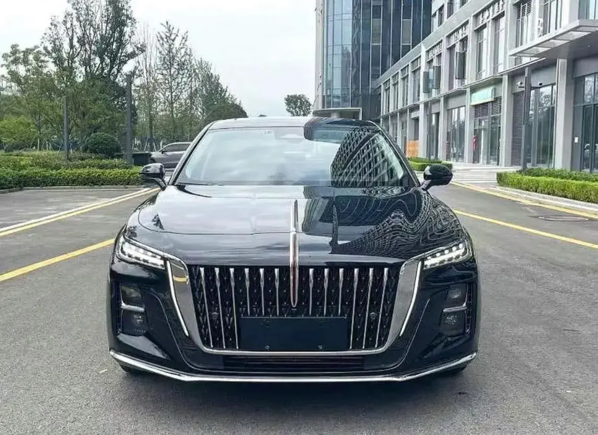 紅旗 H5是中國一汽紅旗品牌旗下的一款中型轎車