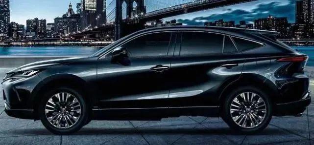 豐田中型SUV“放大招”!油耗4.5L僅售16萬,新款換上比亞迪電芯