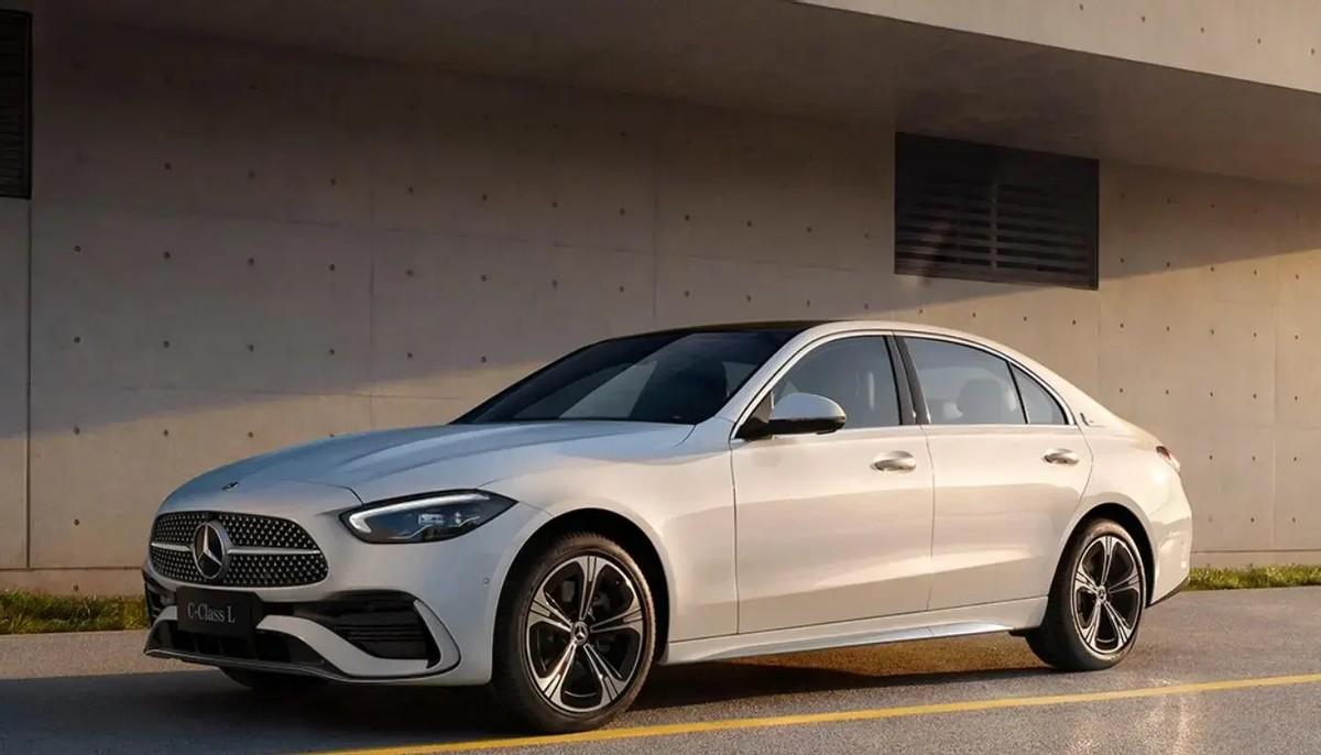 2025款奔馳C級(jí)正式上市,換裝高通8295車機(jī)芯片,售價(jià)僅33.48萬(wàn)起