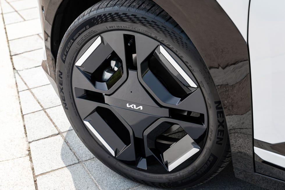 2026款起亞EV3:小而強大的電動跨界車來了!起亞EV3值不值得買?