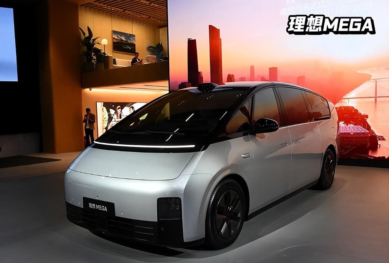 競逐高端MPV:別克GL8跌下神壇,純電MPV坐“冷板凳”