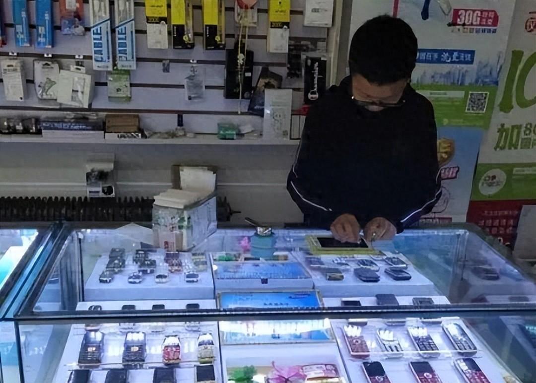 價格差一倍,旗艦手機和中端手機有啥區別?看完你就知道了!