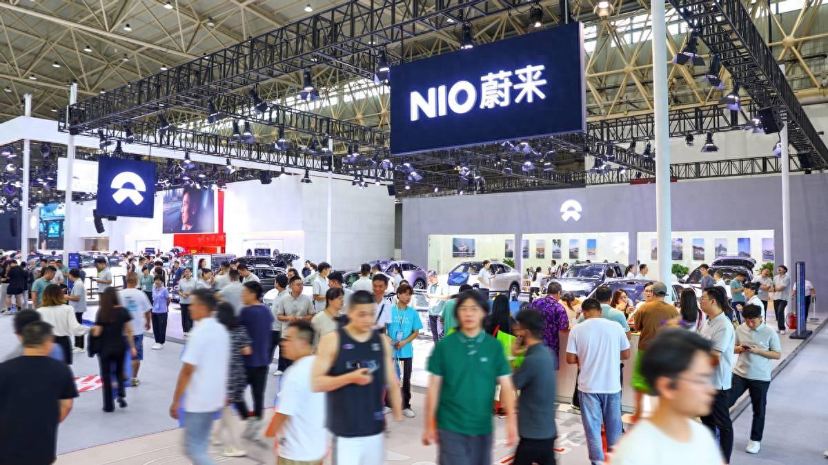 蔚來亮相第二十四屆武漢國際汽車展 最新智能系統搶先體驗