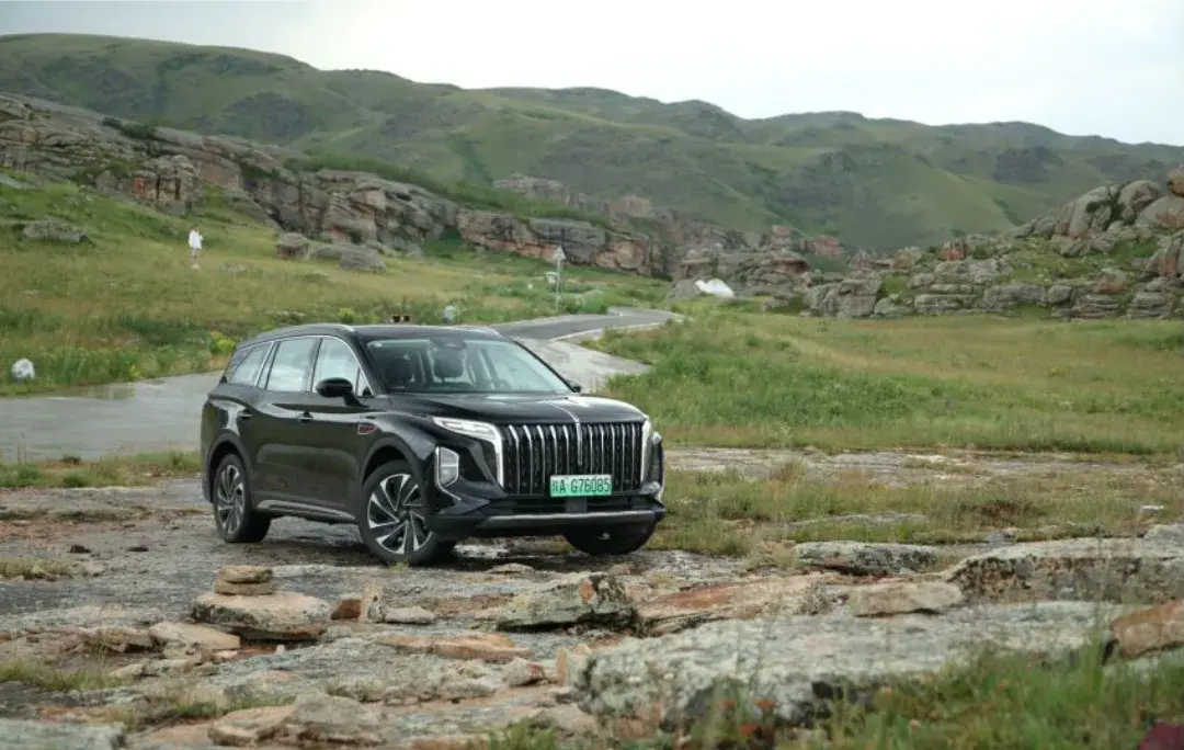 紅旗 HS7 PHEV:暢享便捷舒適的家庭旅行之選