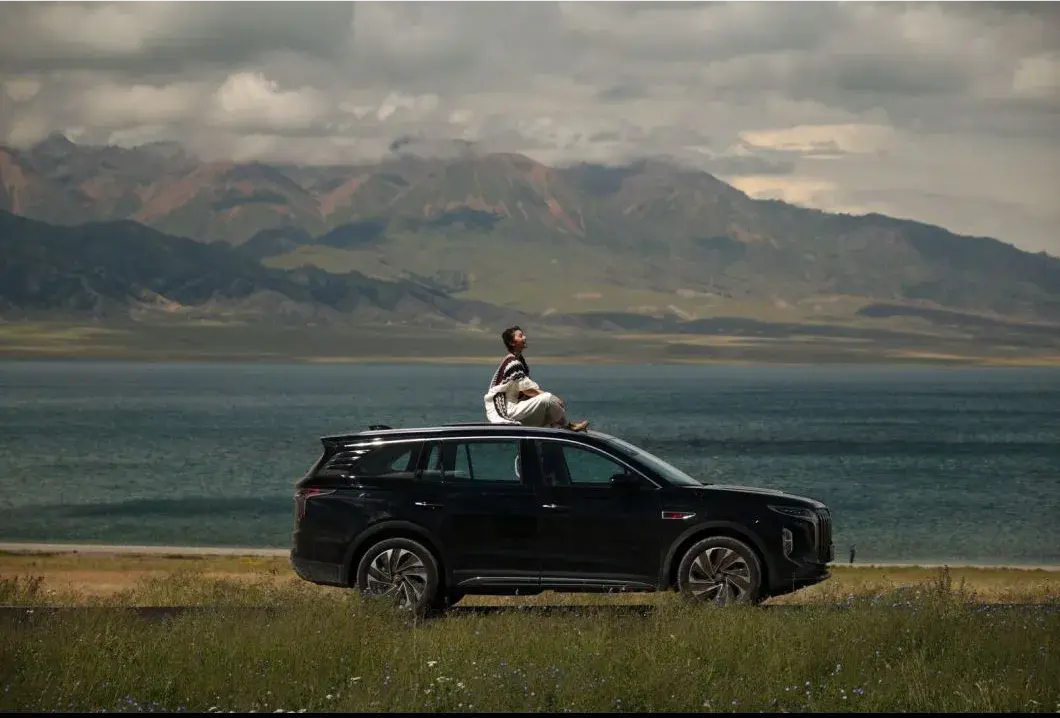 紅旗 HS7 PHEV:暢享便捷舒適的家庭旅行之選