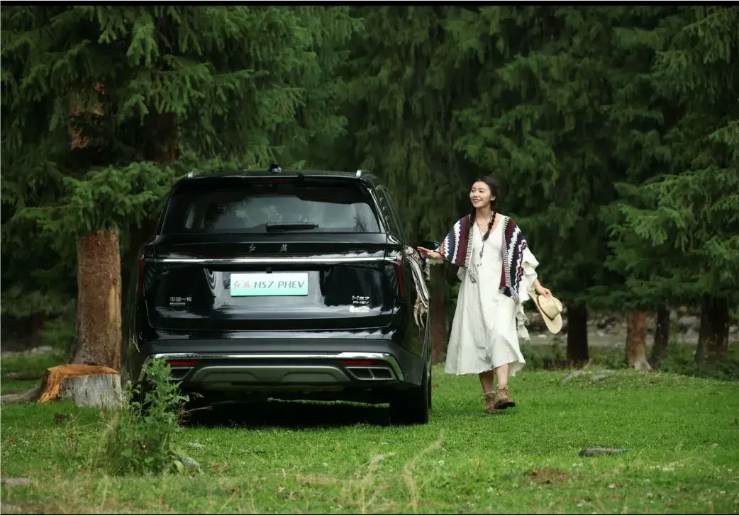紅旗 HS7 PHEV:暢享便捷舒適的家庭旅行之選