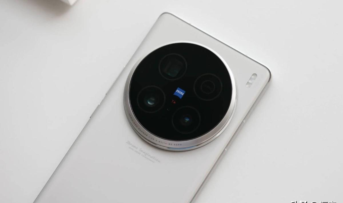 vivo不講武德!X100Ultra變相降價,驍龍8Gen3+2億像素+IP69防水