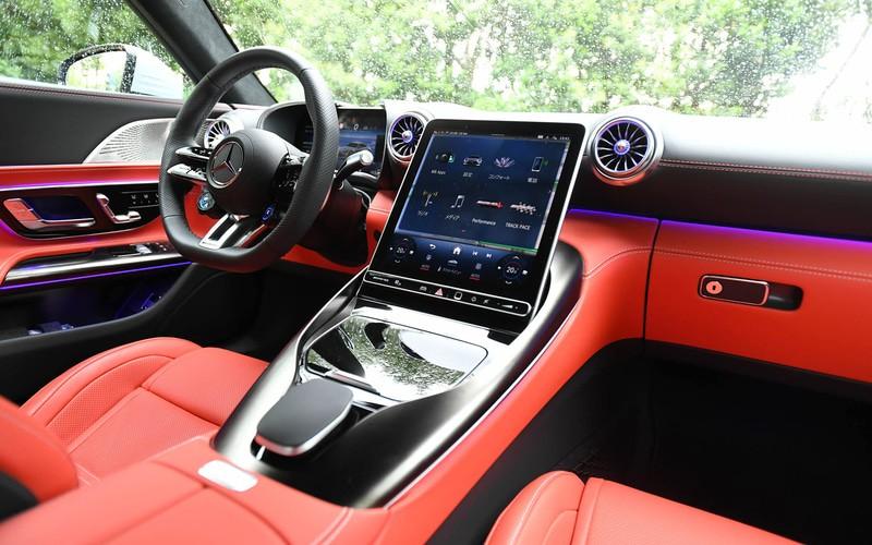 「奔馳-AMG GT 63 Coupe」與「CLE Cabriolet」試駕:跑車的共同點