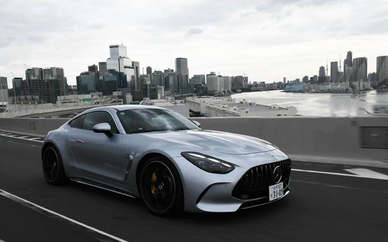 「奔馳-AMG GT 63 Coupe」與「CLE Cabriolet」試駕:跑車的共同點