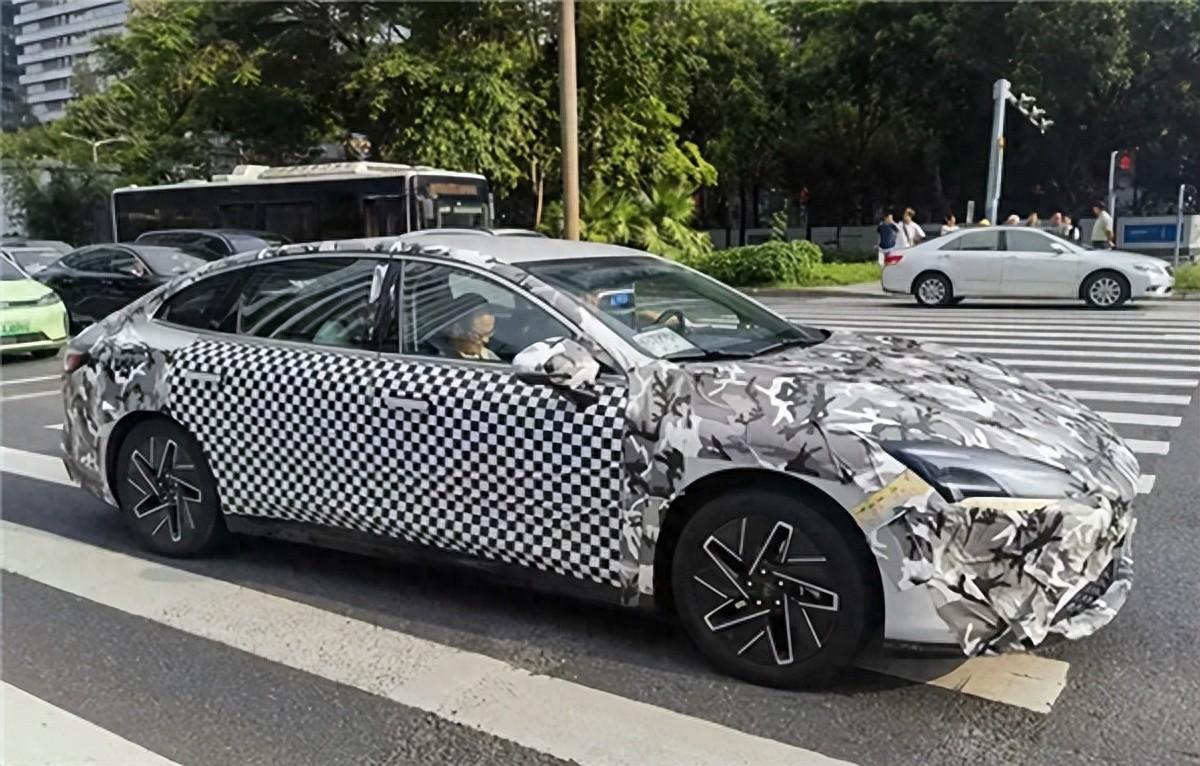 2024年下半年發(fā)布!寶駿全新轎車諜照曝光