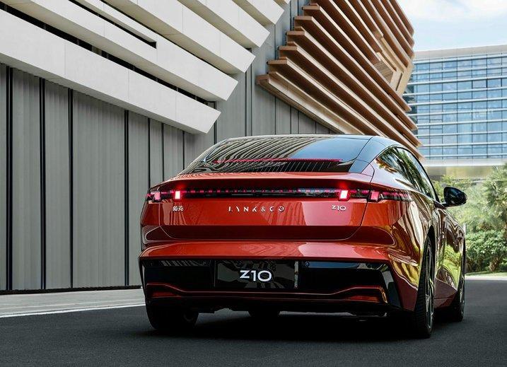 領克Z 10對決比亞迪漢E V:誰是二十萬級新能源車的最佳選擇?