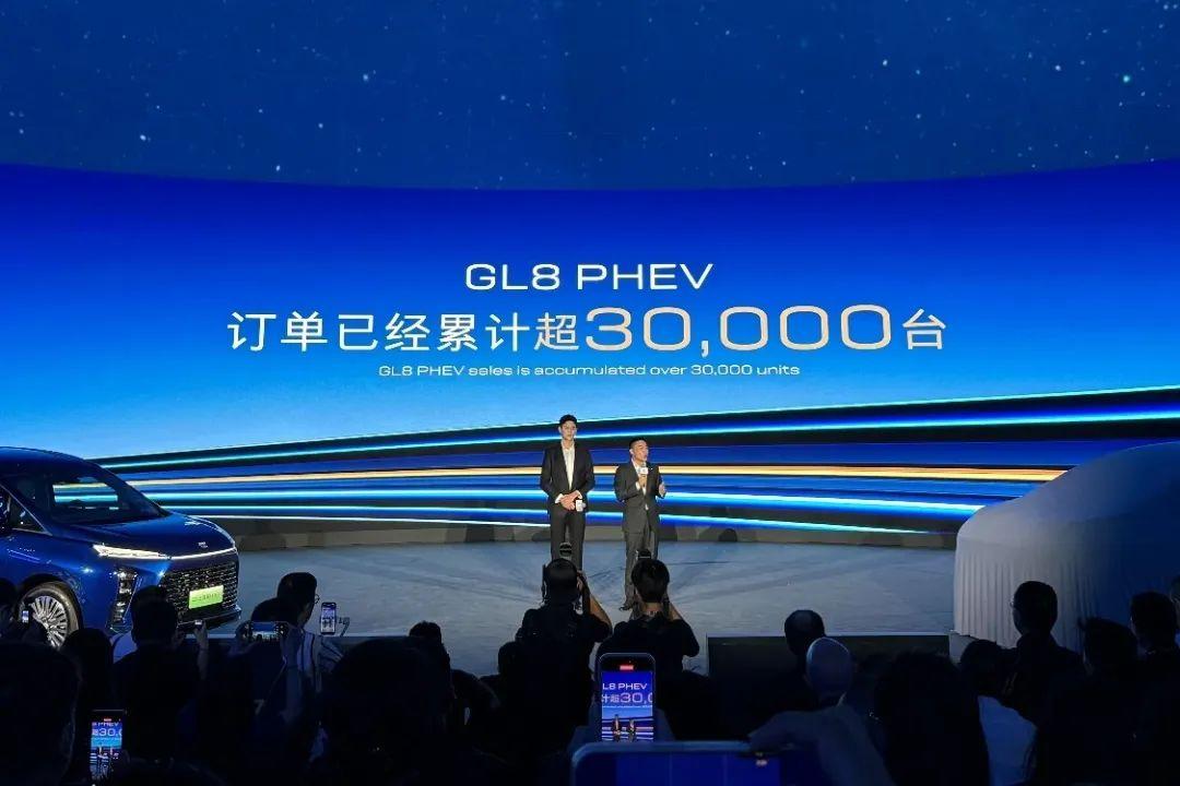 別克GL8“戰(zhàn)報”:訂單超3萬,從引領(lǐng)者到標(biāo)準(zhǔn)制定者