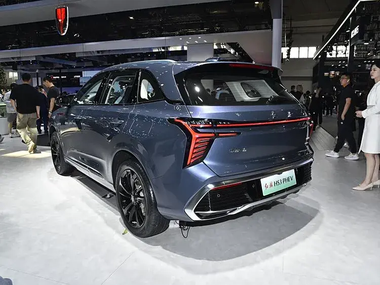紅旗 HS3 PHEV:開啟智趣出行新時代