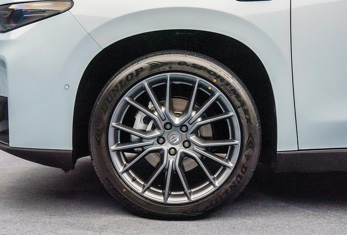 零跑C10購車手冊:提供增程和純電動力,哪款更值得買?