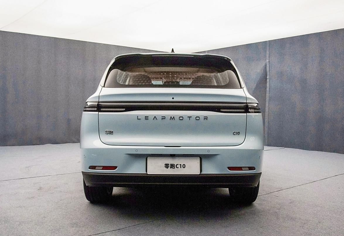 零跑C10購車手冊:提供增程和純電動力,哪款更值得買?