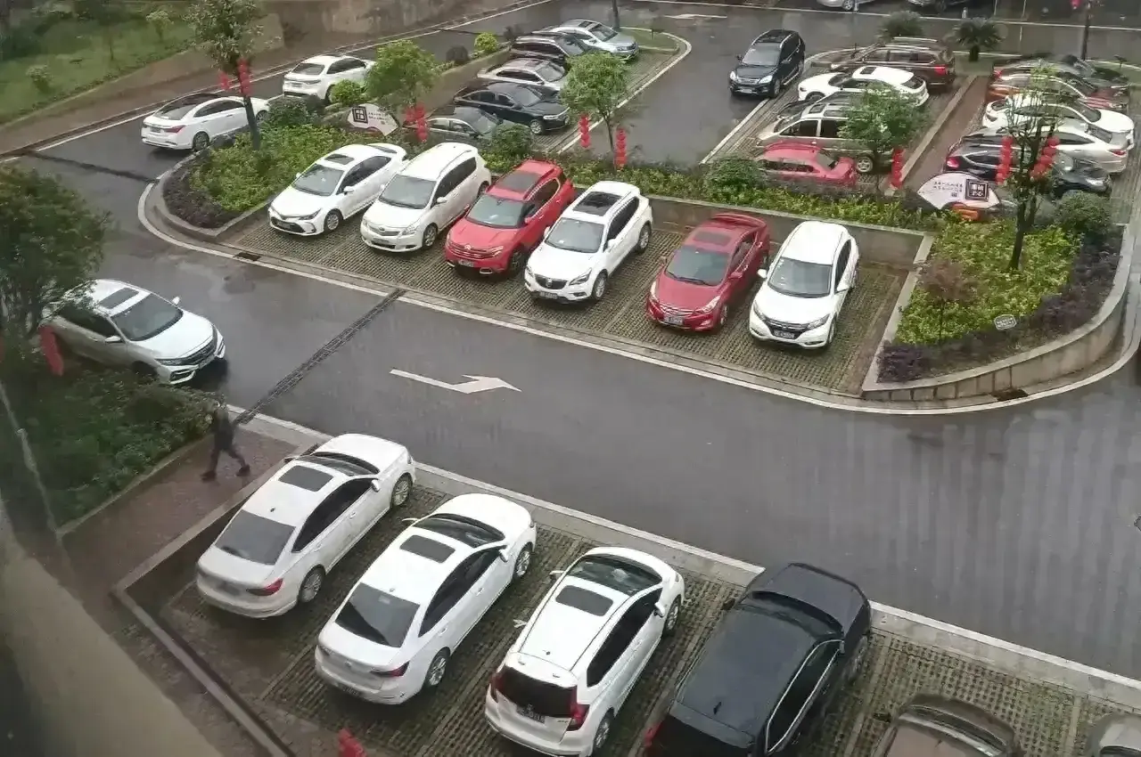 為什么很多有車的人平時還總騎摩托?