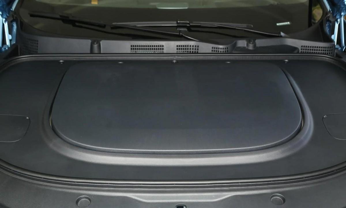 巔峰對決!零跑全新C11對比深藍(lán)S07車型,誰才是品質(zhì)之王?