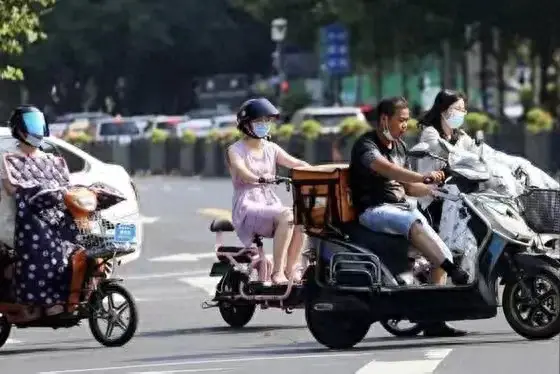 “小牛電動車:高端市場的寵兒,還是市場的棄兒?