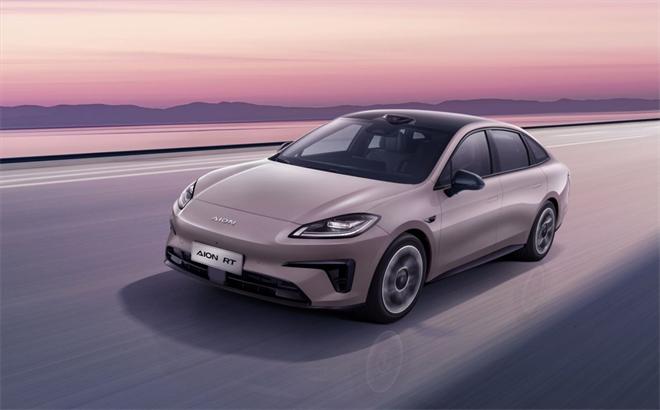 埃安RT:15萬級轎車界的“顏值智駕雙料王”,鎖死不虧!