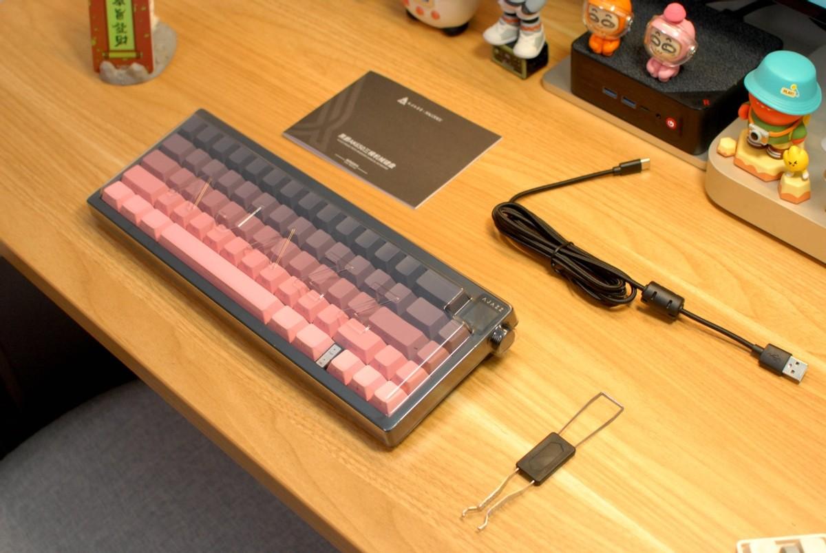 黑爵AK650機械鍵盤:0.85寸TFT彩屏+三模熱插拔,客制化新體驗