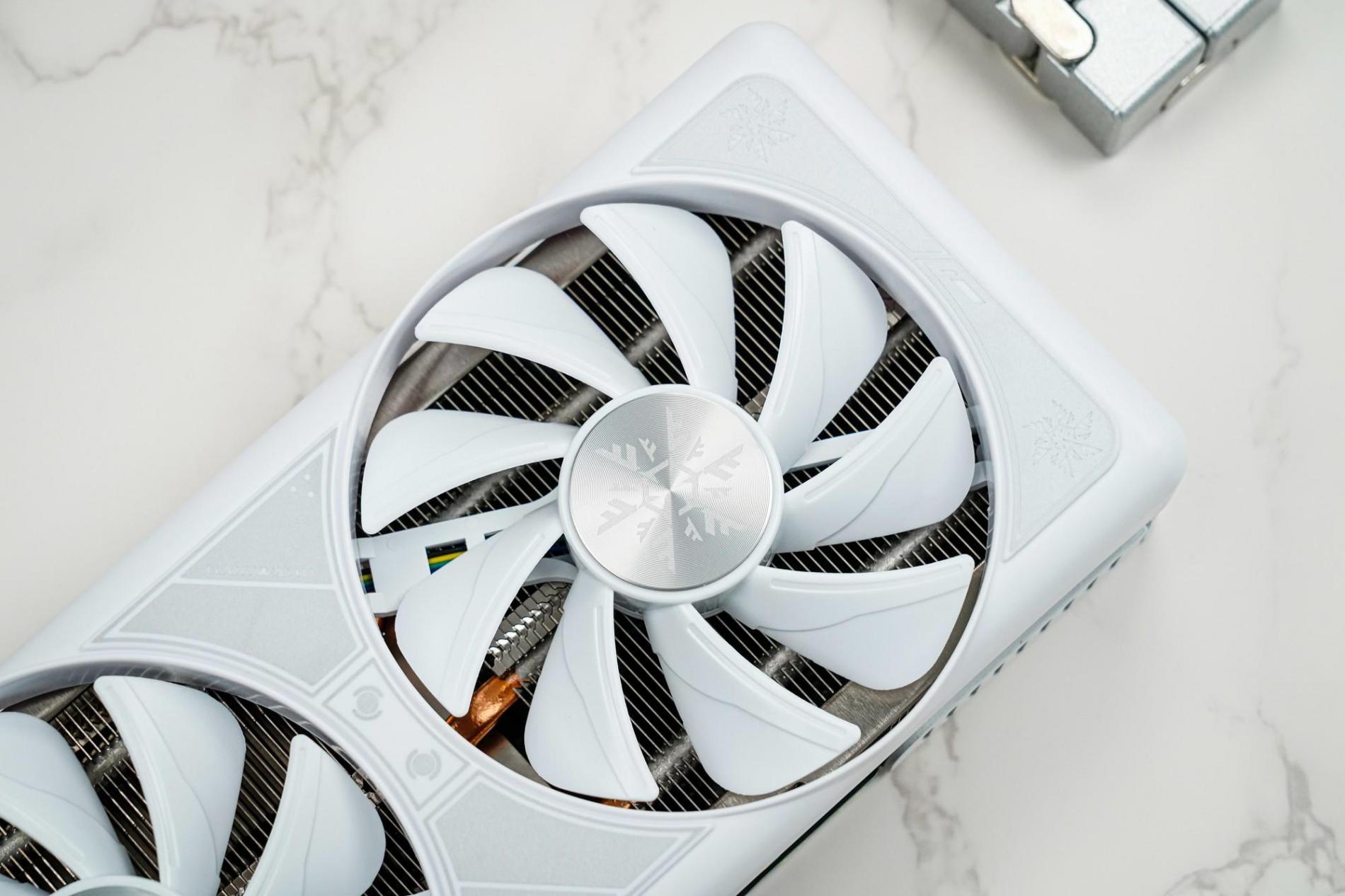 耕升RTX 4070 SUPER 踏雪Mini顯卡評測 高性能ITX神器